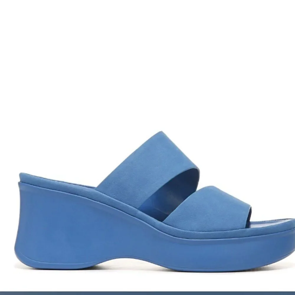 Naturalizer Genn Rally Slide Sandal